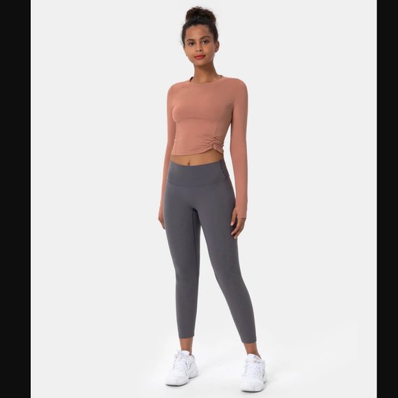 HALARA Crew Neck Thumb Hole Side Ruched Cropped Sports Top Size Large - Picture 4 of 6
